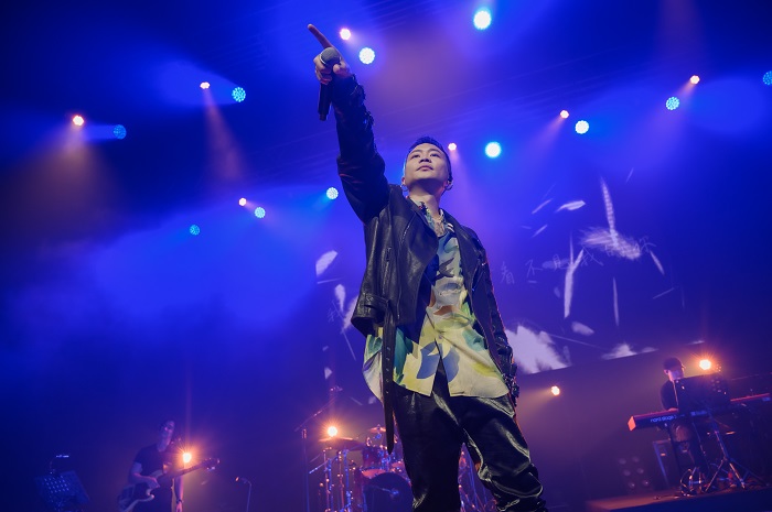 蕭秉治01 我還是愛著你